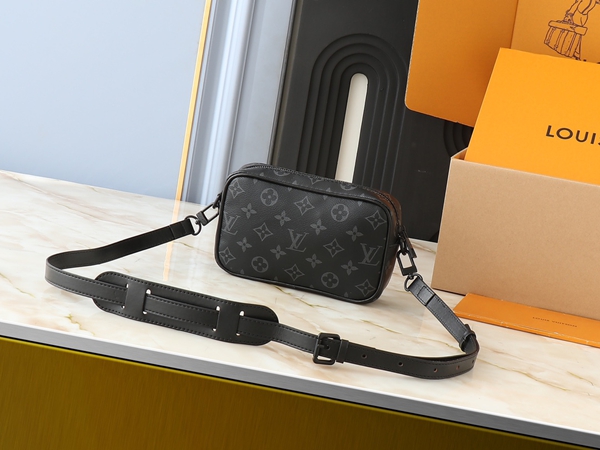 ルイヴィトンバッグ側面デザイン